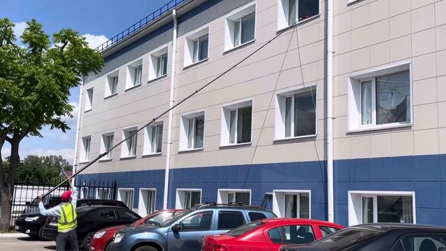 Процесс мойки фасадов и окон оборудование Cascade ionic. ч8 смотреть онлайн