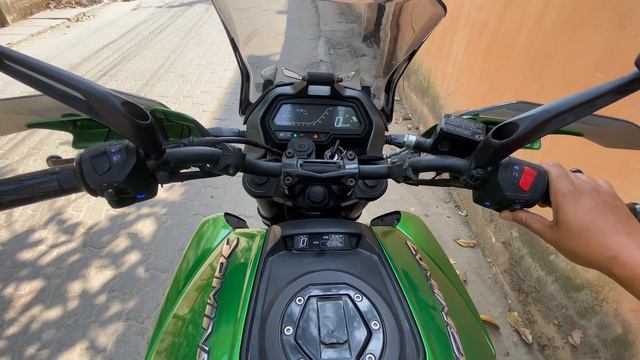 Ani Dominar 400 bike'no mwthangma video 4 смотреть онлайн