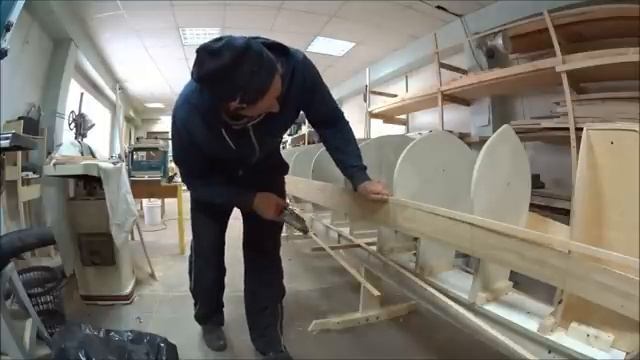 Реечное каноэ (3/8) Сборка корпуса (Мастерская Пират Вудс) смотреть онлайн