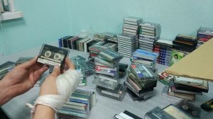 Кассеты, лот за 100000 рублей почти 1000 кассет, бинго или борода? часть первая что же внутри?
