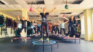 Джампинг фитнесс - танцевальная Связка под квадратную музыку!