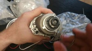 Би ксеноновые линзы Hella 3r H4 под гайку. Проблемы с дребезгом света?