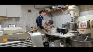 Прямой эфир из булочной перед праздниками в Швейцарии. Иван Кузьминов работает