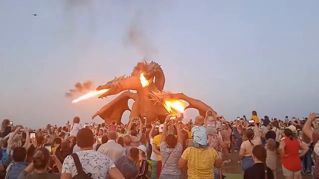 Большой огнедышащий дракон смотреть онлайн