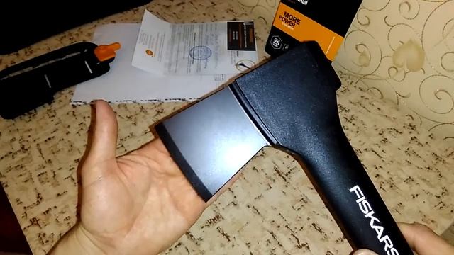 Топор Fiskars X10 4-го поколения смотреть онлайн