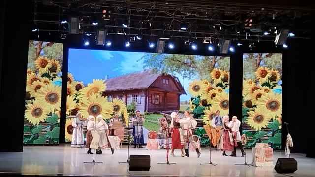 Заслуженный ансамбль народной песни и музыки «Дзівакі» смотреть онлайн