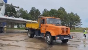 С возгоранием авиалайнера боролась спасательная команда в международном аэропорту Хабаровска