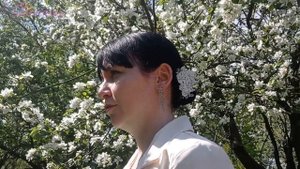 Белая заколка