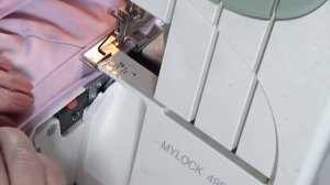 Красивая оверлочная строчка по кругу. Как шить на оверлоке #шить_футболкуШС
