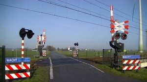 Spoorwegovergang Zwolle // Dutch railroad crossing