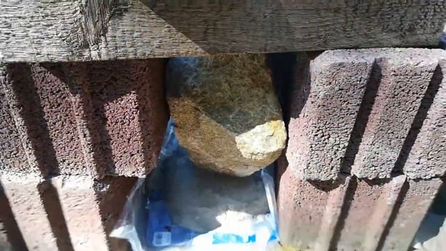Делаю из удлинённых камней декорацию