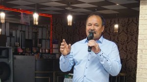 поет Василий Васильев