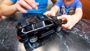 Распаковка и обзор черной машинки Lexus
