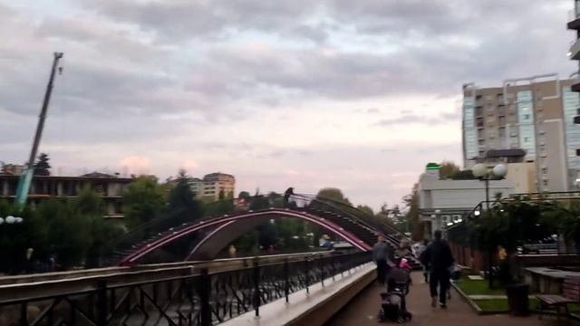 Это Набережная.  Сочи. Мамайка. Река Псахе.