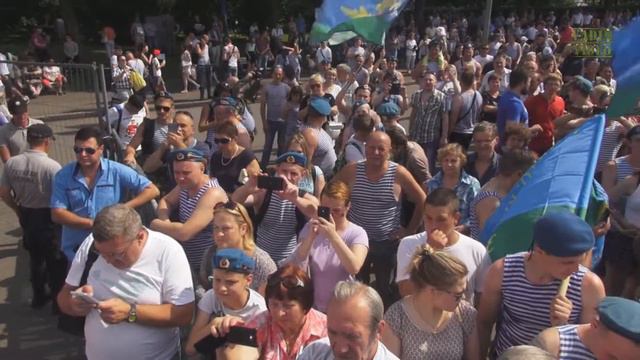 Ансамбль "ГОЛУБЫЕ БЕРЕТЫ". СИНЕВА.