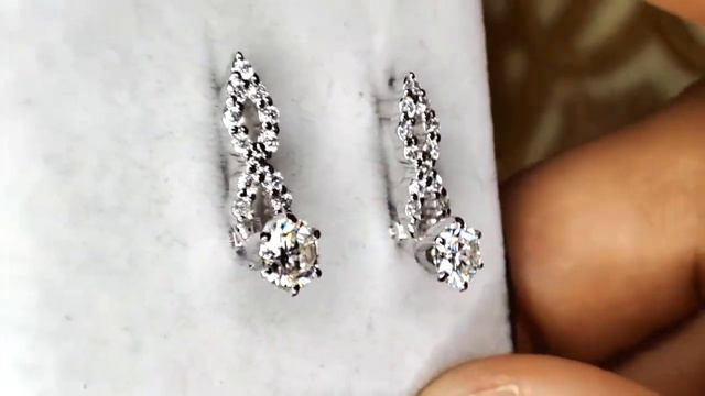 Серьги белое золото 585 муассаниты 1.31 кт