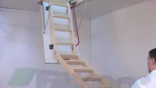 FAKRO padlásfeljáró lépcsők -- LWK Komfort padlásfeljáró lépcső beépítése смотреть онлайн