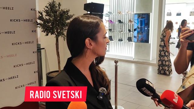 PREKINULA INTERVJU! Zbog Milosa Bikovica, njegova bivsa Brankica Sebastijanovic BURNO REAGOVALA смотреть онлайн