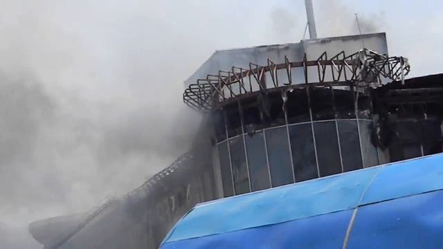 Пожар в ТРЦ "Рандеву" (8.06.2011) смотреть онлайн