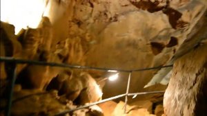 Скельская пещера.