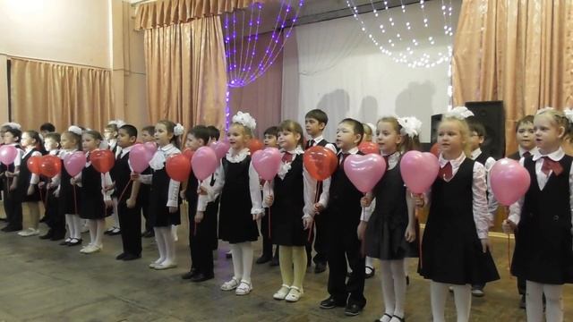 1"Д" класс школы № 30 г. Энгельса выступает на 8 марта. смотреть онлайн