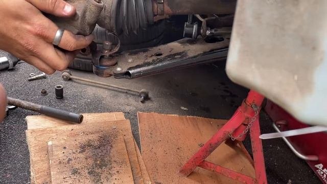 How To Replace The Drivers Side Driveshaft On A MK6 Fiesta (TDCI)