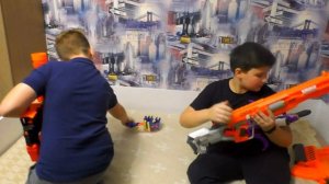 24 ЧАСА ПОКУПАЕМ НОВЫЙ Nerf / Кириешка Нерф Битва