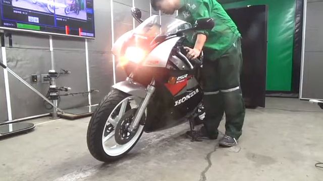 HONDA NSR 250 MC18-II смотреть онлайн