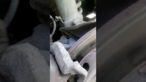 замена передних колодок на 124 мерседесе