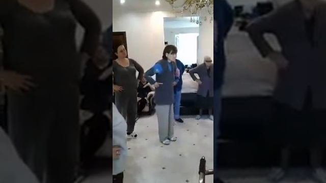 Зарядка в доме престарелых. # 1 смотреть онлайн