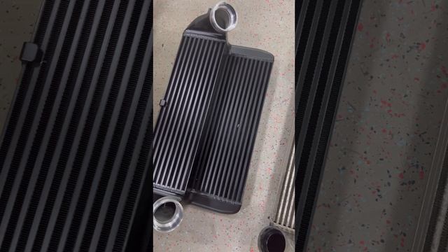 Установка downpipe и интеркулера большего размера на BMW X5