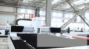 Резка металла на оптоволоконном лазерном станке XTC-1530H v2.0