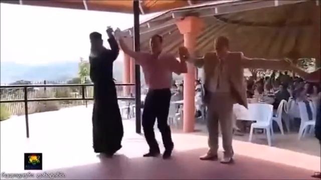 Ко мне старость вдруг пришла, меня дома не нашла смотреть онлайн