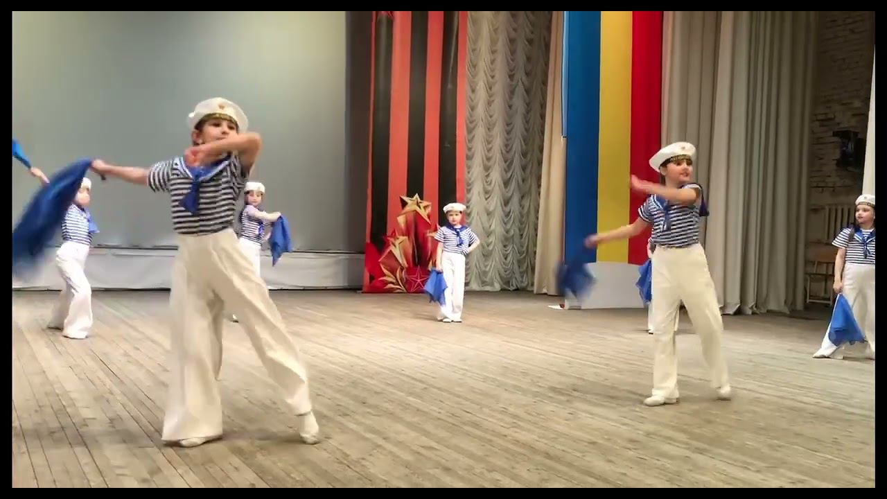 Районный Дворец культуры Вёшенский поздравляет С Днём защитника Отечества