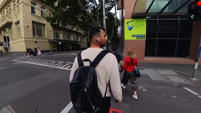 Step into the Streets of Melbourne - Moeen Khan - A Viral Adventure Unveiled - Vlog 22 - Insta360 x смотреть онлайн