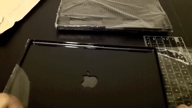 Silent Unboxing: Original Macbook 13inch Black Case with keyboard cover