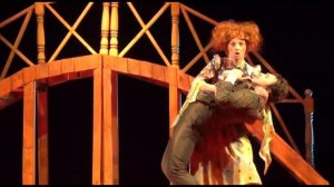 Светлана Максимова в спектакле "За двумя зайцами"  (режиссер Валентин Варецкий)