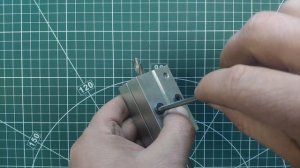 Дополнительные приспособления к подручнику для наждака. Универсальный блок для заточки сверл.