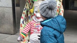 Прага Клоун "ребёнок  в коляске"