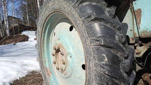 ТРАКТОР/СПУСТИЛО КОЛЕСО