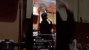 Павел Прокудин отжигает у деда на хате ?