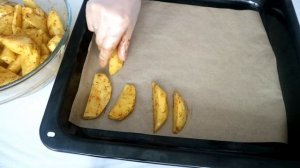 КАРТОШКА ПО -ДЕРЕВЕНСКИ В ДУХОВКЕ