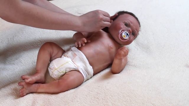 Уход за силиконовой куклой реборн / Silicone Reborn Doll