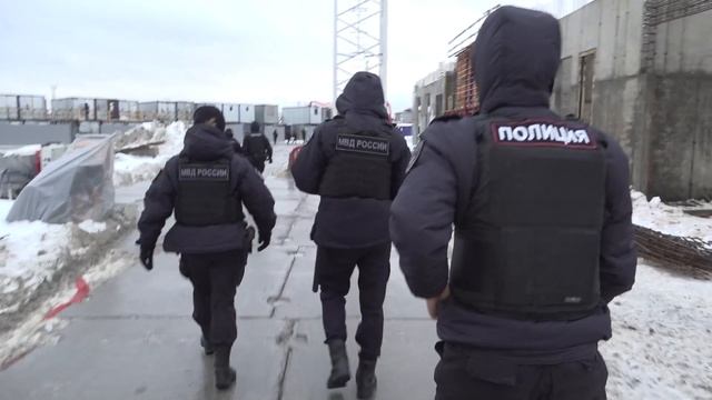 Рейд полиции по стройкам с мигрантами