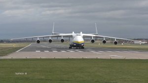 Antonov An225 Mriya landing in  England 4K video Антонов Ан-225 Мрия посадка в Англии
