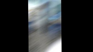 Пацан сломал парту,пытается поченить.