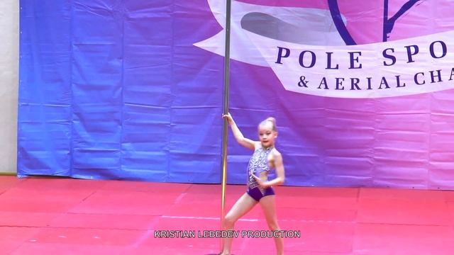 8 years old Pole sport kids category profesionals, Акробатика на пилоне для детей смотреть онлайн