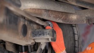 Как да сменим опора на задния стабилизатор на MERCEDES-BENZ M W163 [ИНСТРУКЦИЯ]
