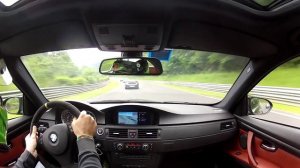 Bmw M3 E92 vs 2 Porsche 996 GT3 @ Nurburgring