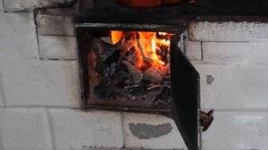 В Омске дед сжег в печке двухлетнего внука